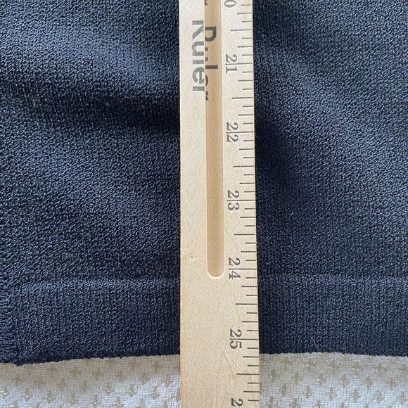 ST JOHN Basics Cardigan Jacket Black rhinestone Buttons Santana Knit size 6 - Picture 9 of 15